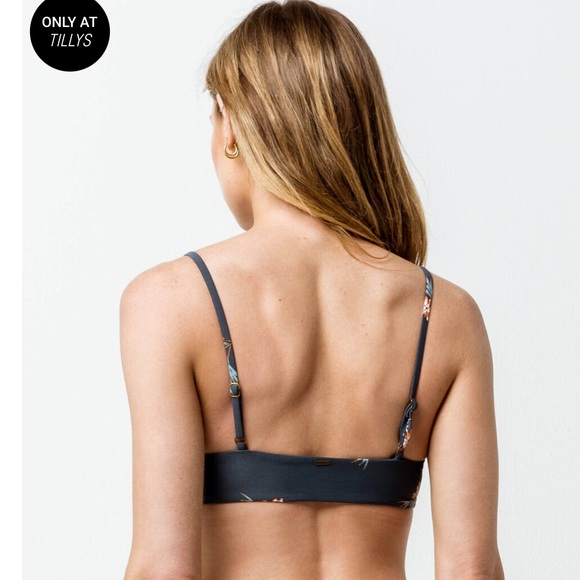 NWT O’Neill Berkeley Bikini Top - Picture 3 of 6